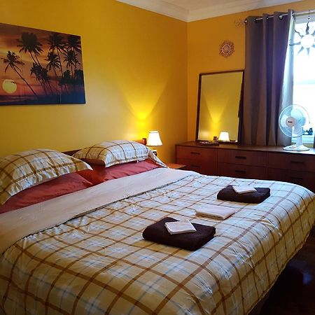 Gîte Le Trésor Caché Bed&Breakfast Chelsea Esterno foto